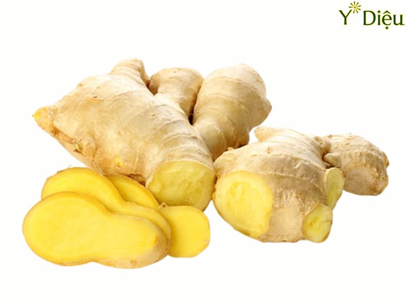 Nước ép dứa kết hợp với gừng tươi và mật ong giúp cơn ho được cải thiện nhanh chóng.
